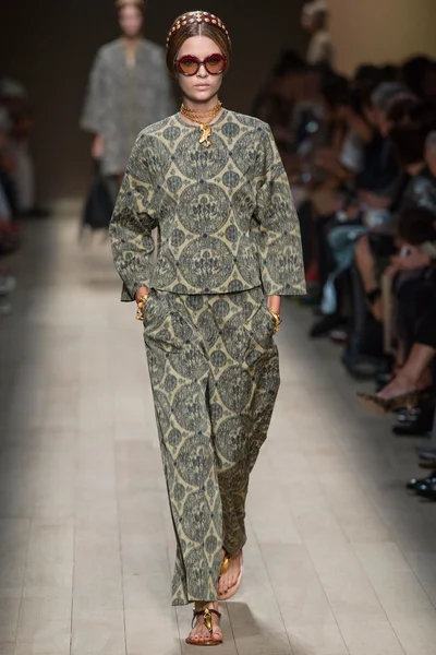 Look 23